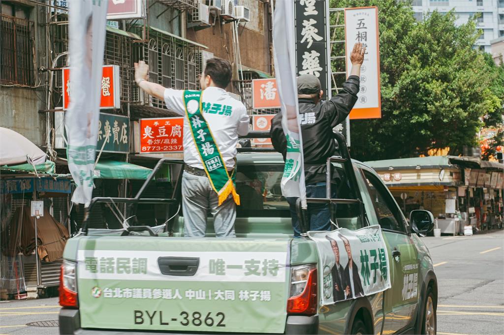 林子揚連假首度站上宣傳車　南中山車掃練習展現參選決心