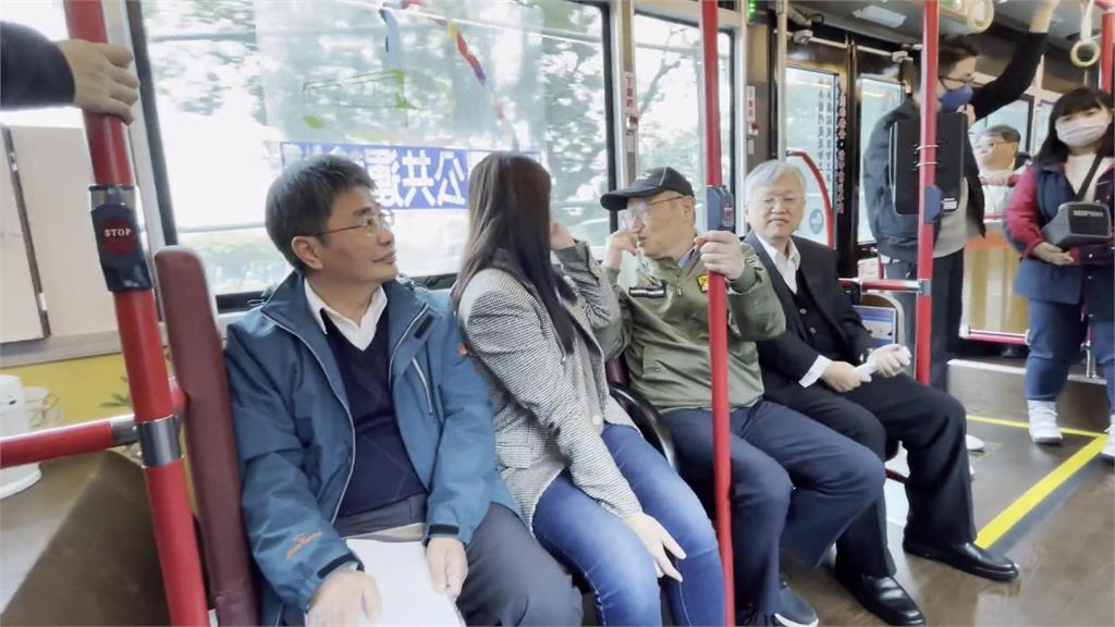新竹「先導公車」估今年上路　市長高虹安親自體驗電動巴士