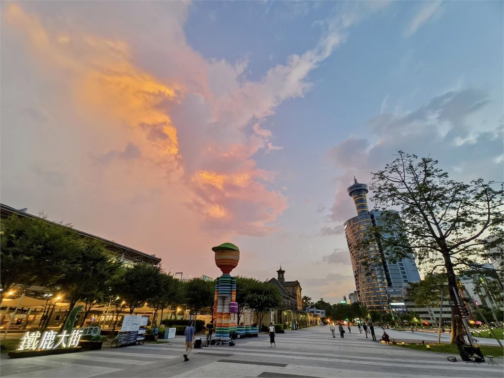 6.4地震前異象照被瘋傳!天空炸出「鳳凰火燒雲」網嚇歪:想起921