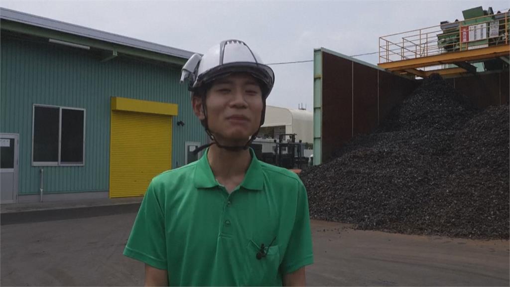 高溫救星！日本抗暑出怪招　輪胎工廠現「真人尺寸大冰箱」