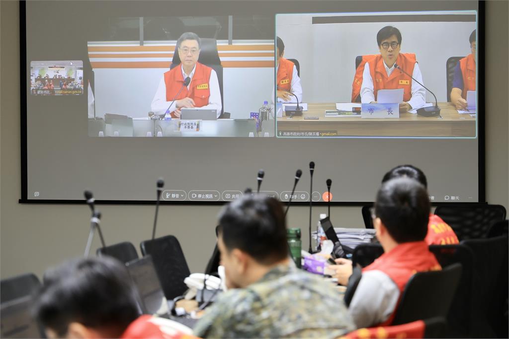 快新聞/與卓揆視訊通報高雄災情 陳其邁:搶通山區道路為重點任務