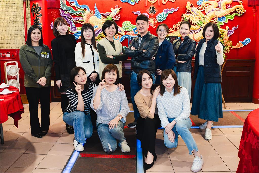 快新聞／備戰新北市長！DPP黨團齊挺蘇巧慧　高喊一起衝就「慧」贏