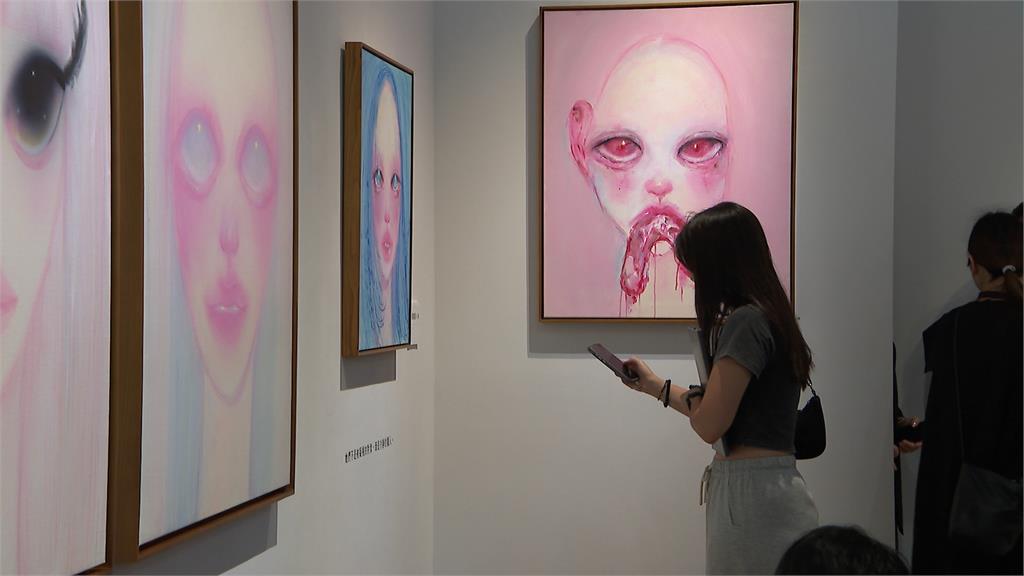 小S療傷4個月久違露面 打點愛女畫展 演藝界好友獻祝福