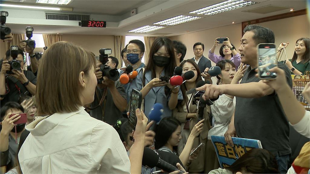 陳智菡亂入委員會開直播 王定宇怒槓:偷薪水還偷火龍果