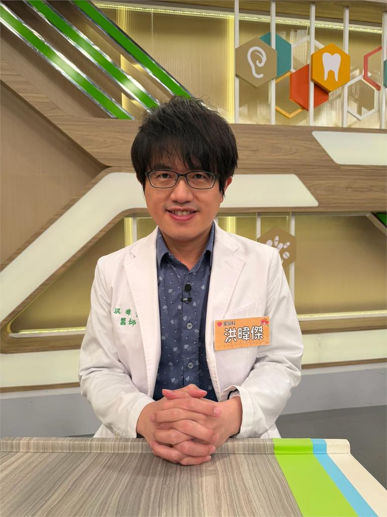 自豪不用葉黃素保健品！王思佳瘋狂追劇後一早醒來視線全霧了