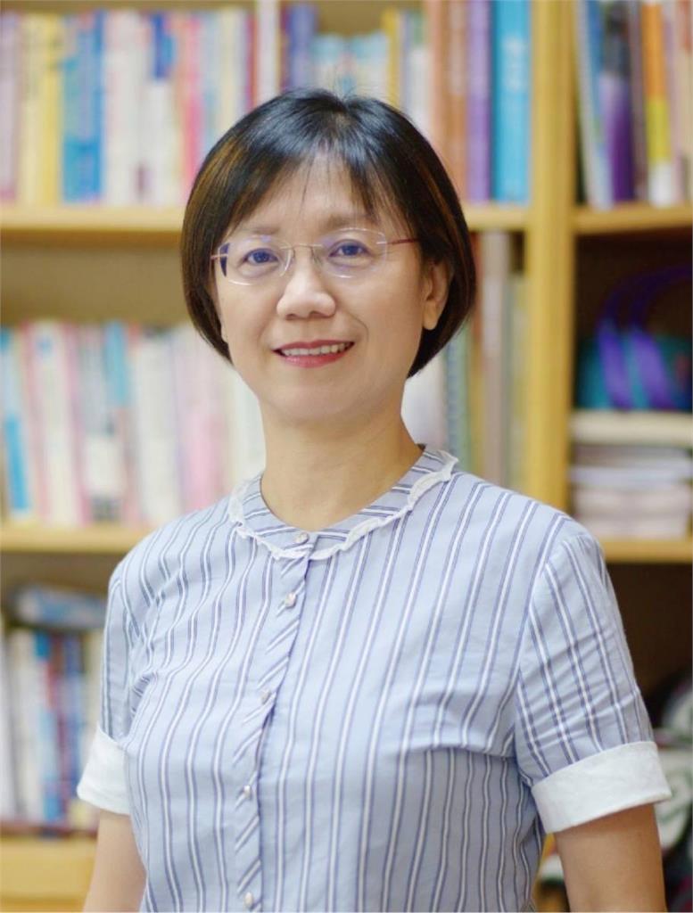 公務員須簽名具結「無中國身分」 翁曉玲恐嚇說遭打臉