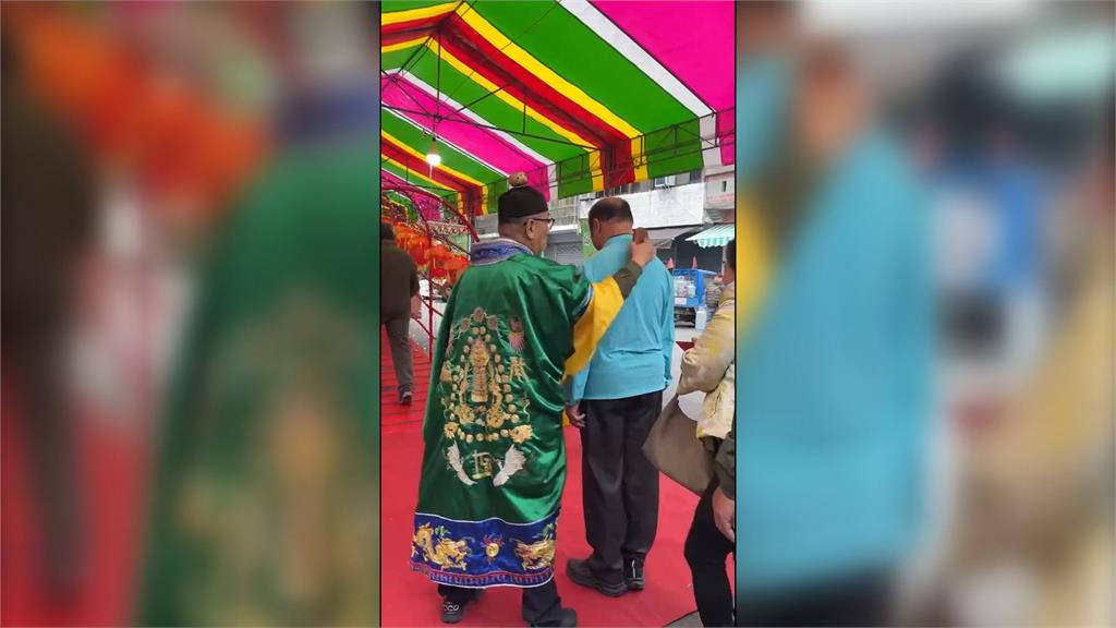 年味滿滿!大年初一花蓮香火鼎盛 民眾搶拿限定馬年福幣