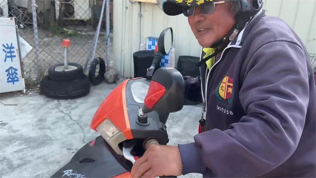 停車還附送指揮服務? 鹿港停車場阿伯大唱「巴庫歌」