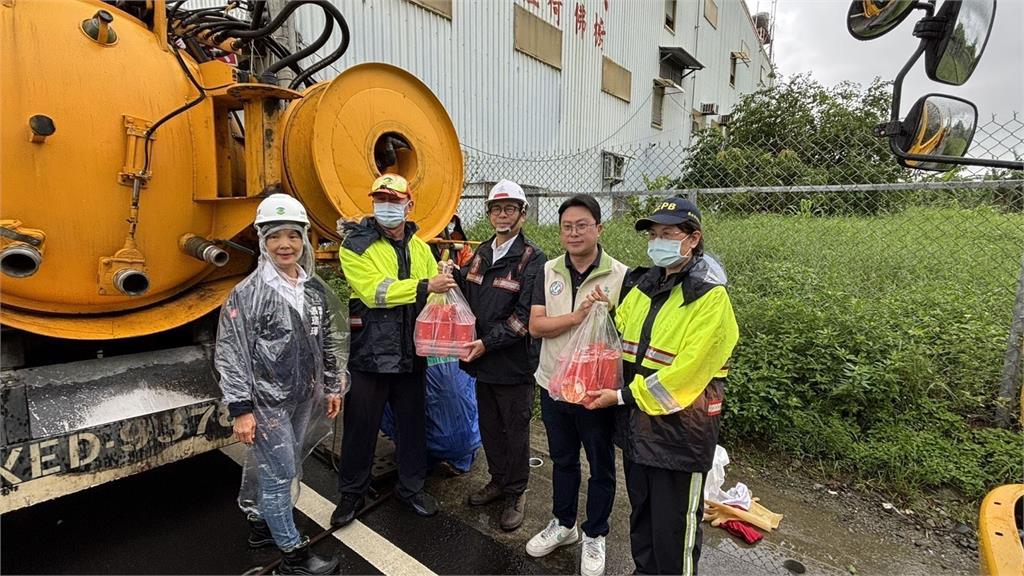 快新聞/視察北高雄防汛設施 陳其邁:超前部署守護社區安全