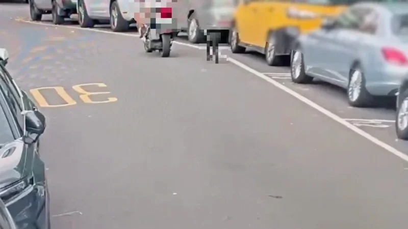 小黑狗遭惡飼主騎車拖行「流血、大小便失禁」慘死!他冷回:養5年都這樣遛