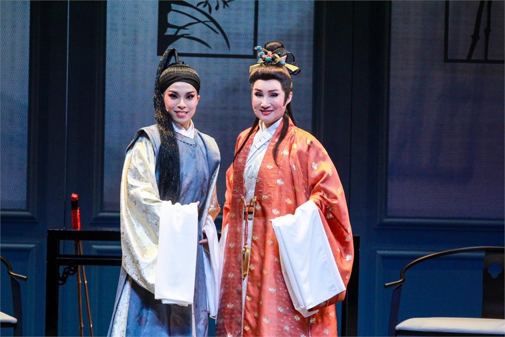 唐美雲重現30年前轟動大戲《曲判記》 邀青年團學生共演 唐美雲歌仔戲團重現30年前轟動大戲《曲判記》 邀青年團學生共演