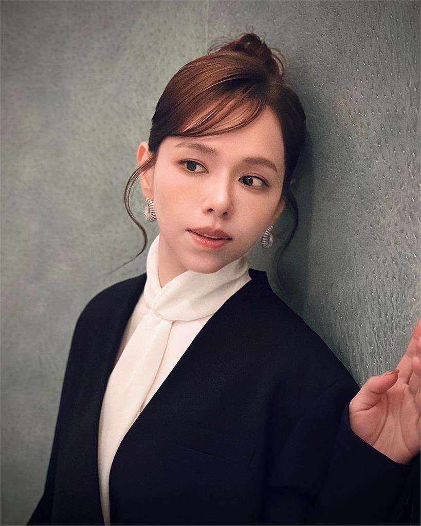 安以軒百億尪遭罰75億元、吃牢飯13年!閨蜜夏于喬不捨發聲:與她無關