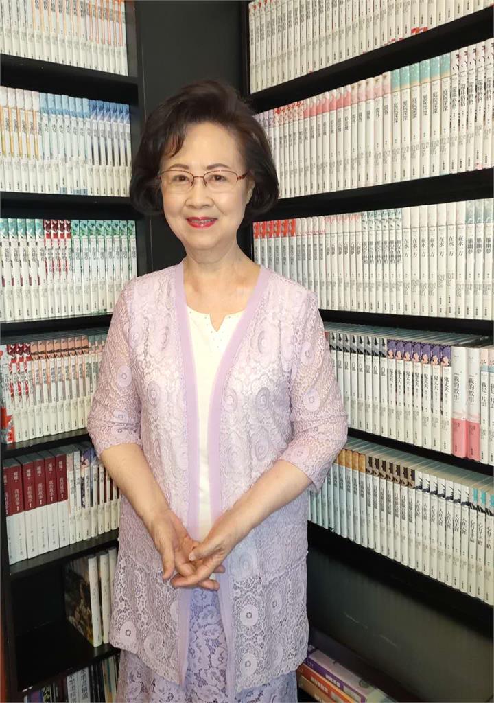 瓊瑤離世「本人臉書秒發文告別」嚇瘋全網!「代發遺書者」身分曝光了