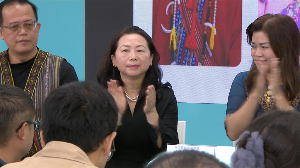 大陣仗挺「中配亞亞賴台灣」失敗!民團黑歷史全被掀「護航對象竟有她」