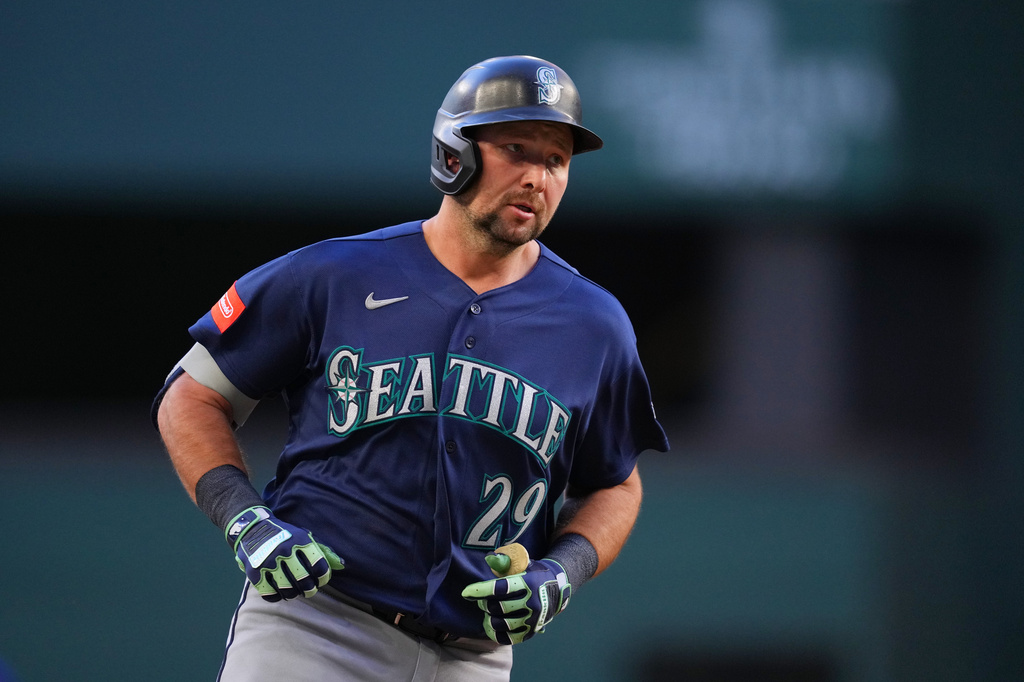 MLB(影)/勞雷結束全壘打荒!纏鬥12球終於從「地瓜」手中敲出本季第一轟