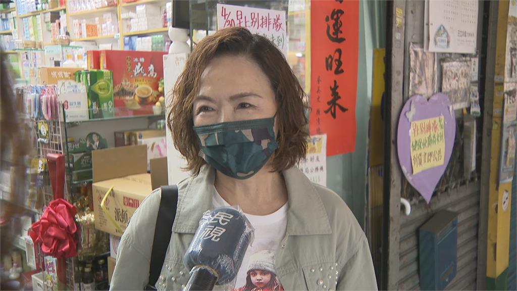 快篩實名制上路第三天 首遇假日藥局排長龍