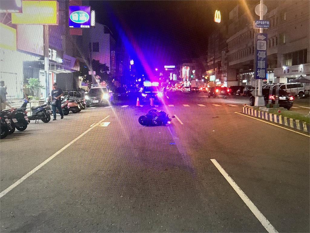 左右看18秒沒車讓!台中女過馬路「差一步」被撞飛 網怒:騎車的瞎眼