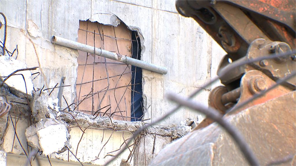 強制都更？北市松江路工地拆除「挖破鄰居牆」　建管處罰９萬勒令停工