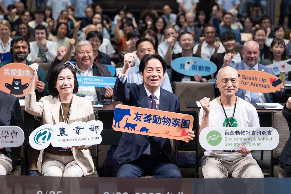 快新聞／以身作則！賴清德領養毛孩「斑斑」　盼打造台灣成動物友善國家