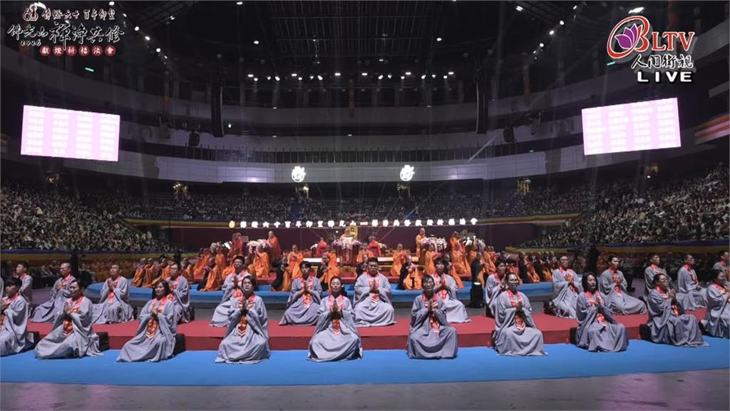 贏南韓秘密武器找到了！佛光山法師唸疏文「替台灣隊祈福」萬人加持　網驚：太玄