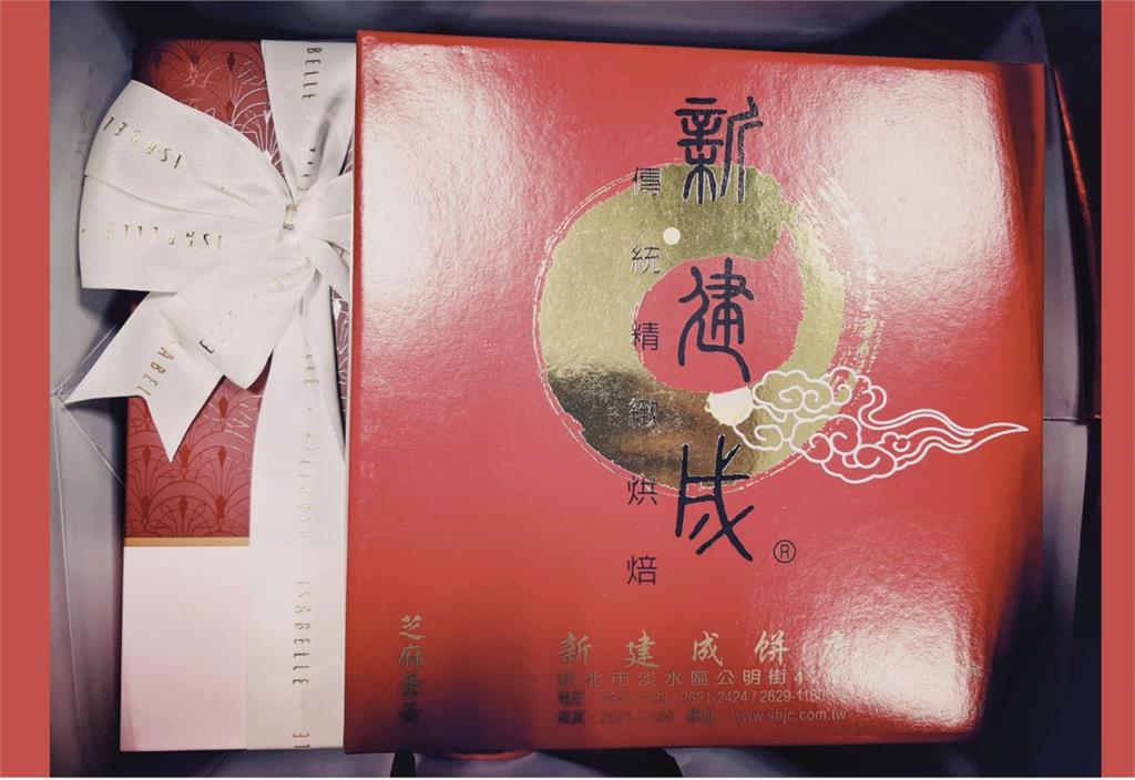 3大科醫師搶救的生命…20年後成新嫁娘 名醫曬喜餅照網歪樓:這家讚