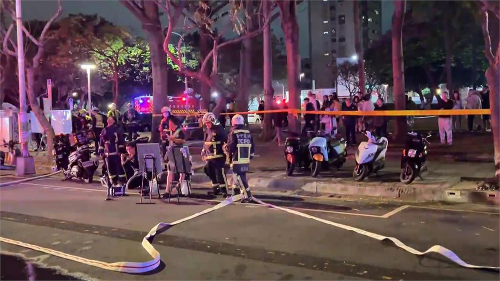 大樓深夜竄火！22樓陽台陷火海　7人一度受困獲救、疏散百人