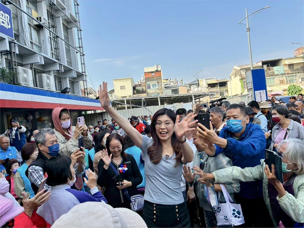 快新聞/藍不配合?韓國瑜婉拒「國政茶敘」 鄭麗文竟稱摸頭:無法解決問題