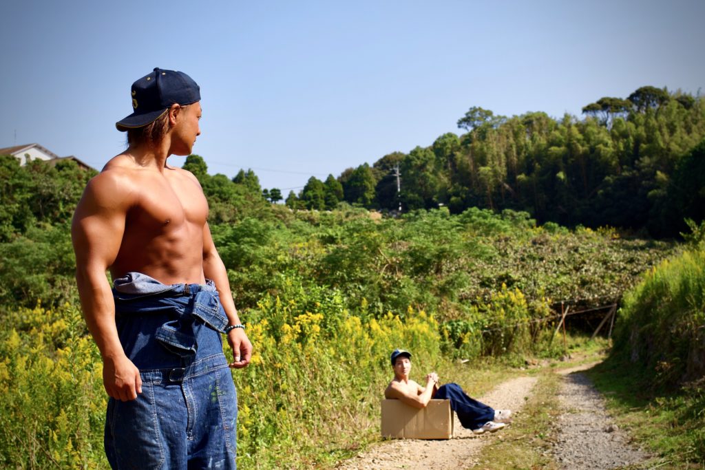 日本健身房推「肌肉男圖庫」系列免費下載！網一看全傻眼：「男」以理解