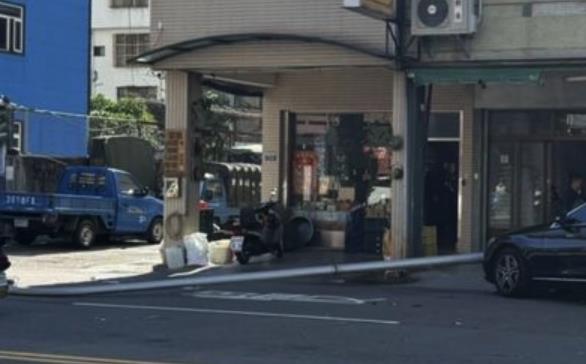 快新聞/可惡!台中酒駕男失控連撞6車 60歲女騎士遭撞當場失去呼吸心跳