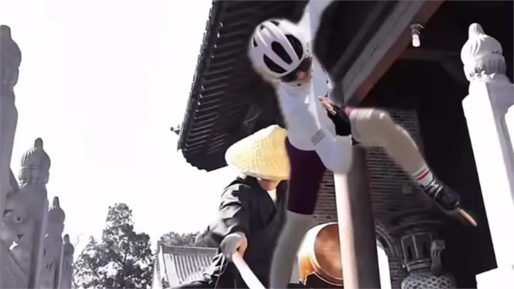 新加坡單車正妹「求P圖變少林寺」!大戰和尚神片網歪樓:這能免費看?