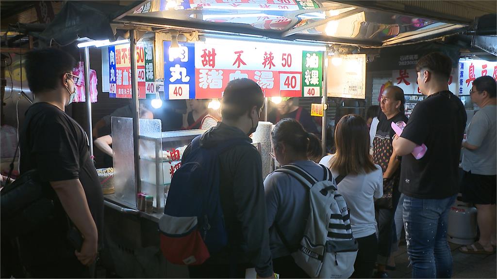 老闆猝逝！華榮市場甜不辣重新開幕　饕客大排長龍