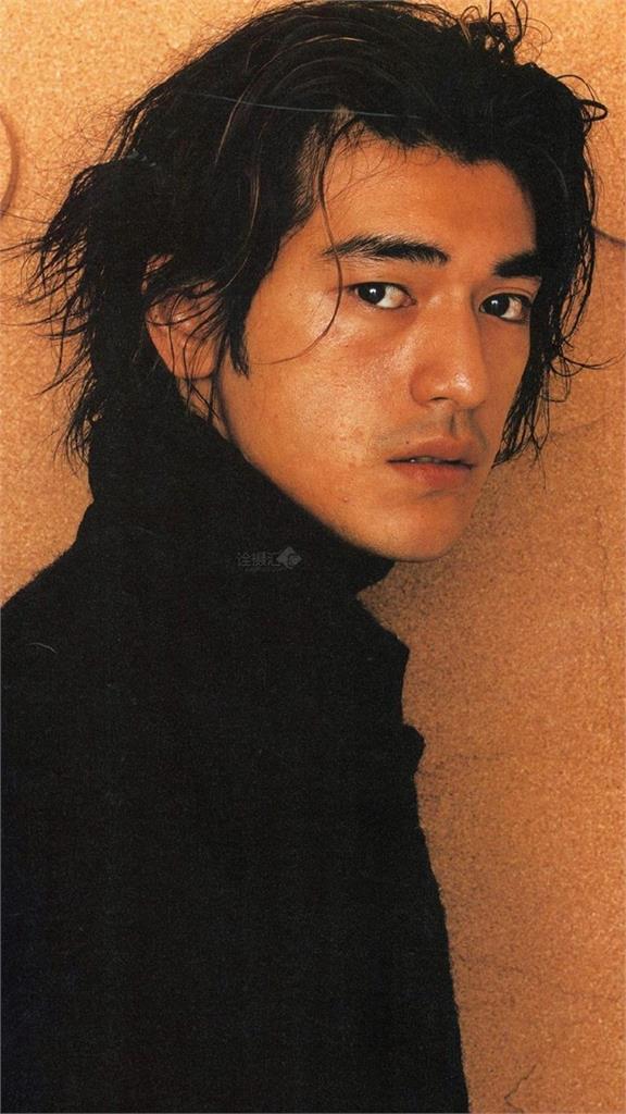 擦玻璃阿北「打工兼差」本尊竟是金城武!51歲真面目太震撼…網嚇爛:也是牛了