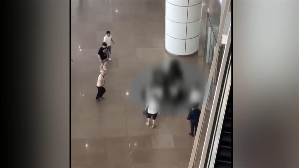 中國疑再傳蓄意衝撞事件 轎車校門口連撞釀4傷