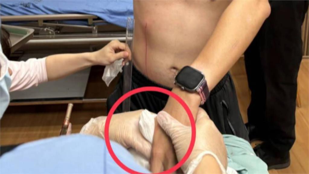 桃機首例持刀挾持案！　嫌犯「持刀壓人畫面」獨家曝光