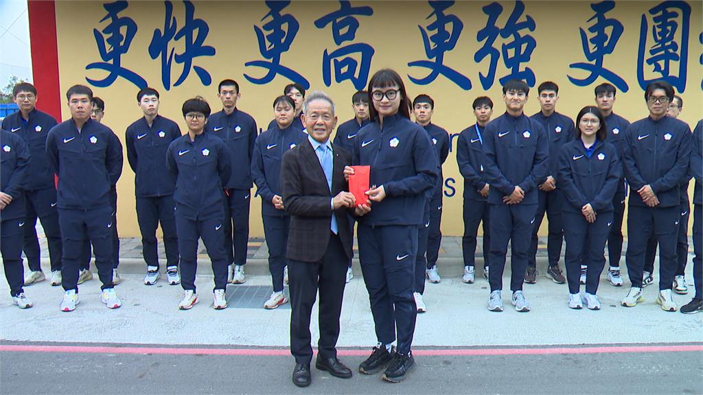 國訓中心尾牙席開60桌　李洋喊提升待遇、體總頒加菜金15萬