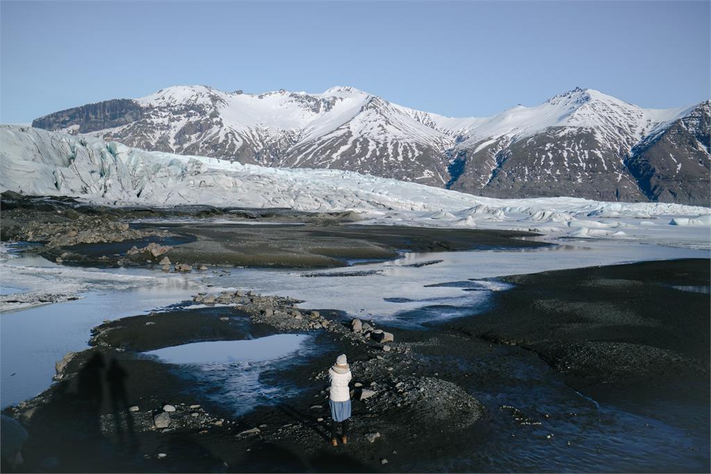 全球極端氣候加速...格陵蘭冰蓋頂部史上首次降雨　降下70億噸的雨水
