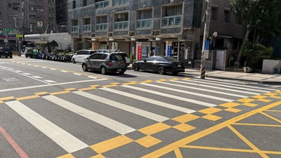 行人地獄再掀議！斑馬線「黃色棋盤格」新制曝光…違規恐罰6000元
