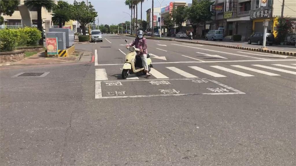 台南柳營區公所旁待轉區退縮 成為"待撞區"