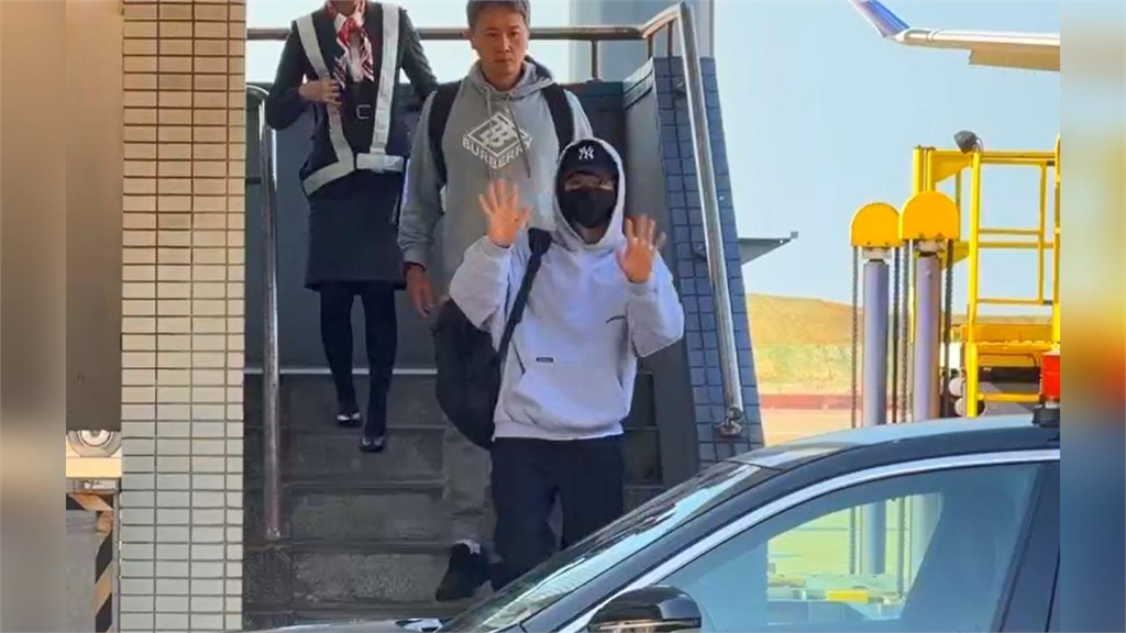 蔡英文「罕見同框宋仲基」吸萬人朝聖！全因「這1台灣味」網驚：沒想到有這天