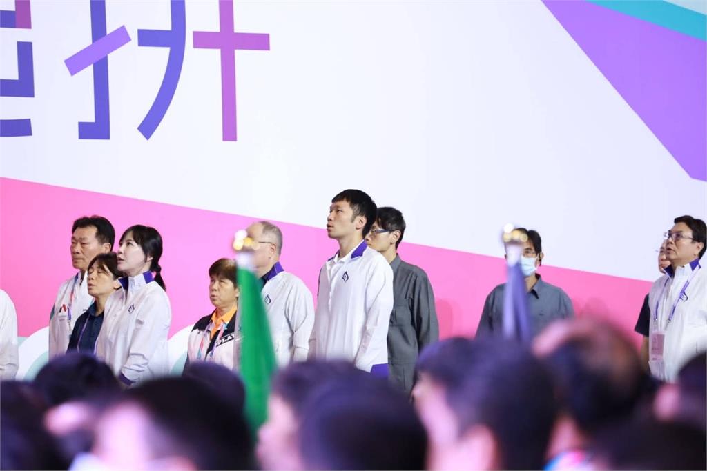 綜合／115年全國身心障礙國民運動會新莊開幕！歌手幻藍小熊、畢書盡熱力開唱
