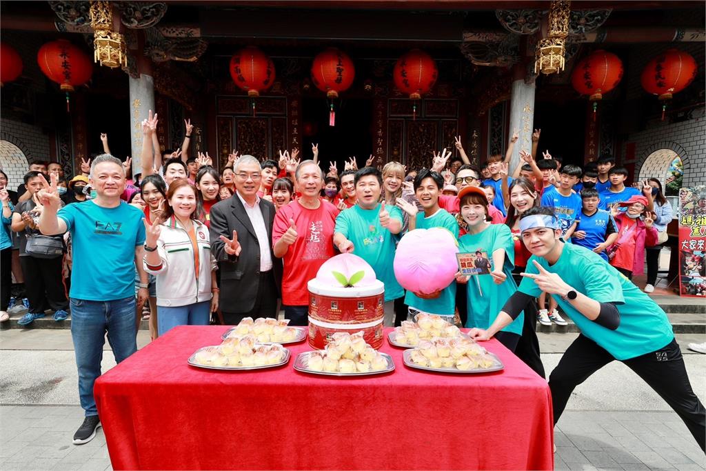 胡瓜要求賠「2年酬勞5200萬元」!民視正面回應「協商內幕」:不傷和氣