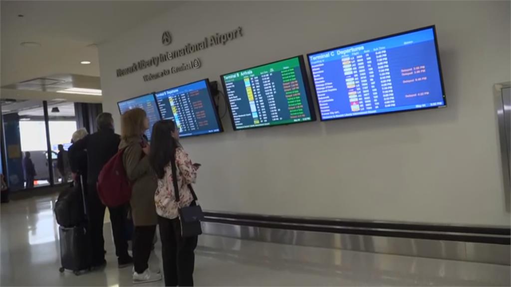 美國政府關門「間接影響」航空交通 超過9千架航班延誤