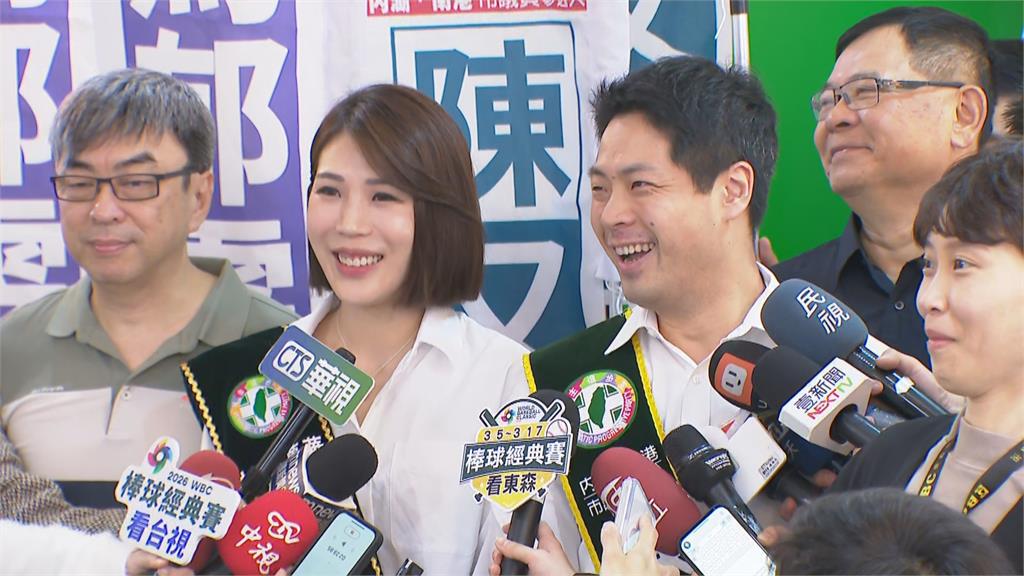 快新聞／段宜康力挺！陪馬郁雯綠北市議員初選登記　高喊接著把理想完成