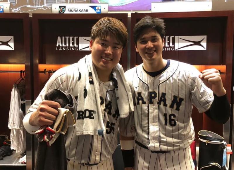 MLB(影)/日職全壘打王村上宗隆將挑戰大聯盟 耶誕節戴這隊球帽拍照