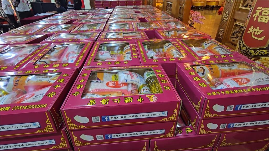 桃園19間宮廟普度推動「食享冰箱」 供品化為愛心補給助弱勢