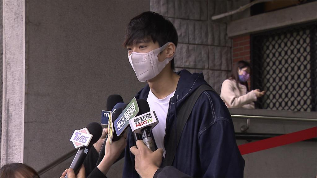 炎亞綸第三次出庭與耀樂調解成功 積極尋求復出下月開演唱會