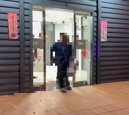 中巴行駛禁行路段! 車內竟是"22名失聯移工"上山採野薑