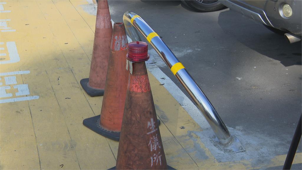 助理開車不慎撞到殯儀館車擋 遭索賠1.5萬!江和樹痛批敲詐