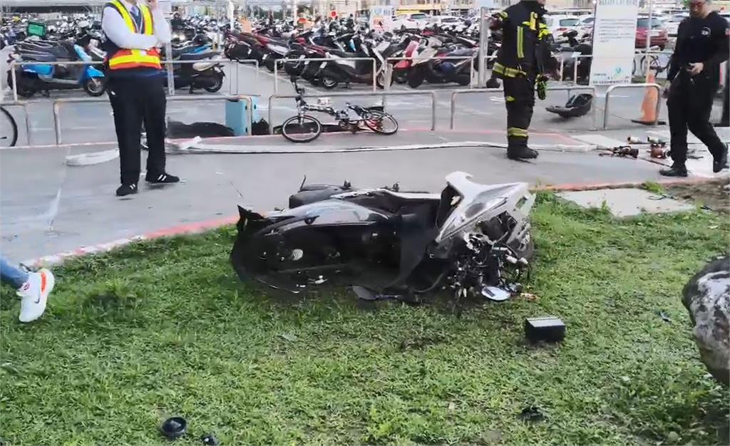 花蓮火車站前小黃暴衝撞4人　運將失去生命跡象