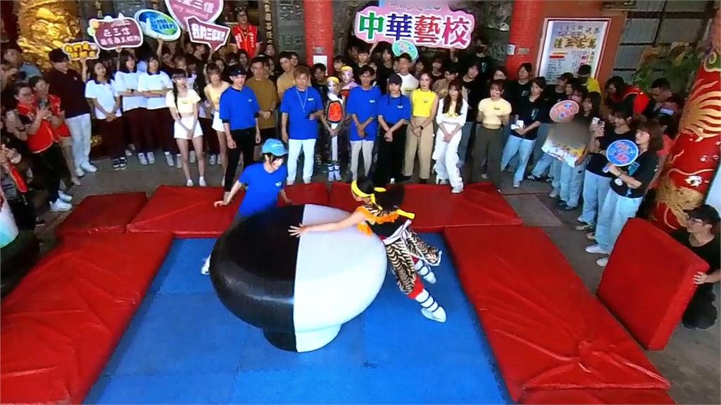 「家將抓小鬼」太刺激! #-#籃籃摔倒、無尊秒被抓 全場笑翻